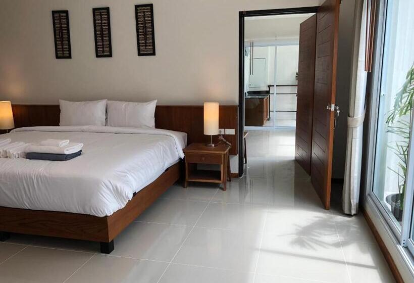 غرفة عائلية, Crystal Lamai