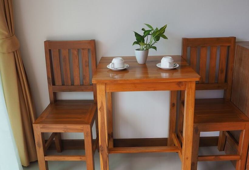 غرفة قياسية بالطابق الأرضى, Crystal Lamai