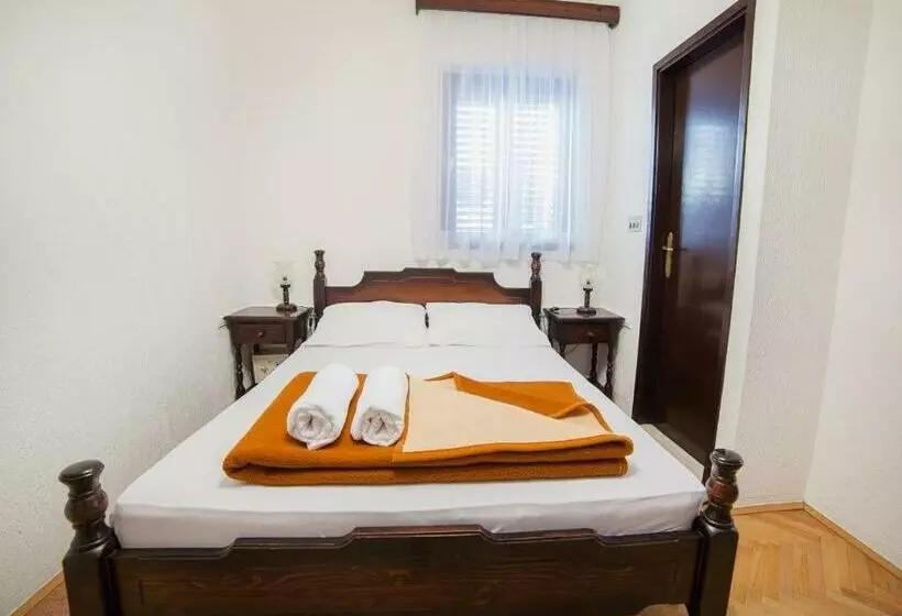 استودیوی استاندارد, Guest House 4m