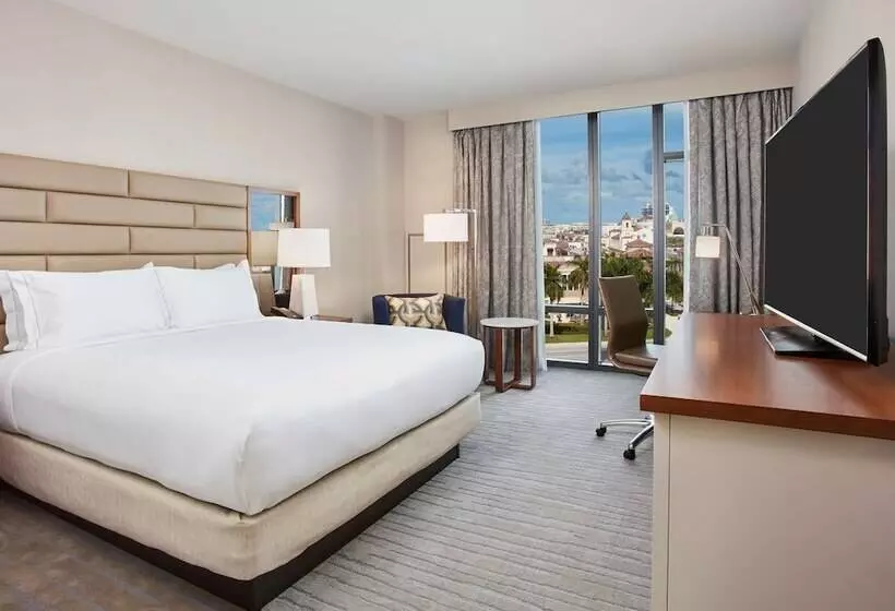 Deluxe-huone Soveltuu Liikuntarajoitteisille, Hilton West Palm Beach