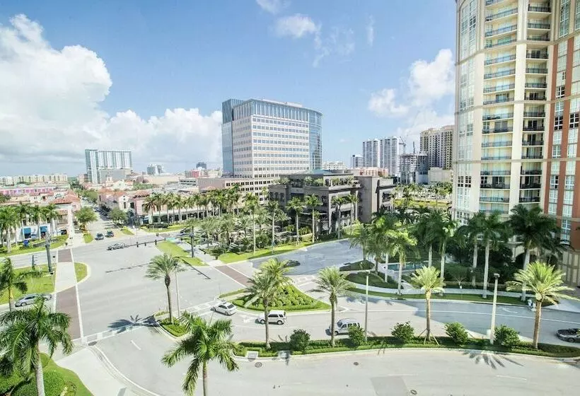 Sviitti Liikuntarajoitteisille, Hilton West Palm Beach