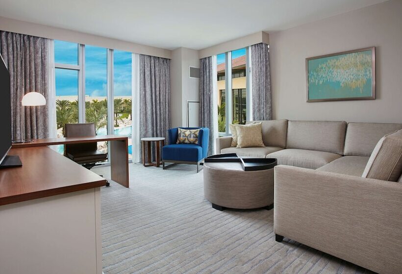 Люкс Премиум Вид на Бассейн, Hilton West Palm Beach