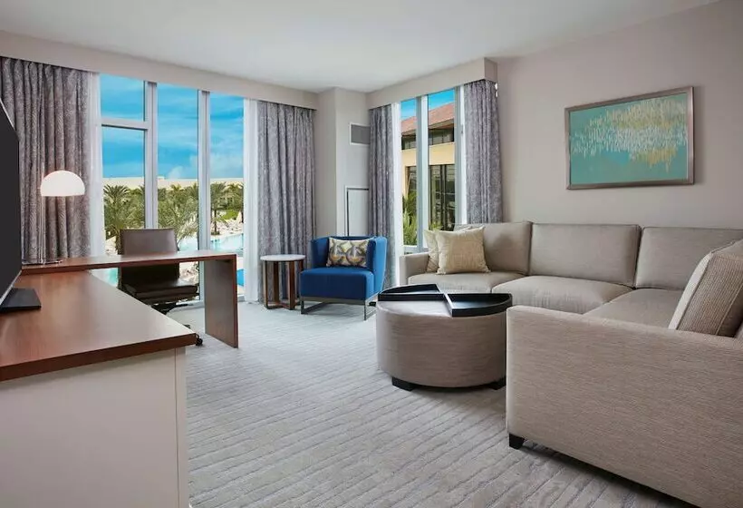 Premium Suite Pool View