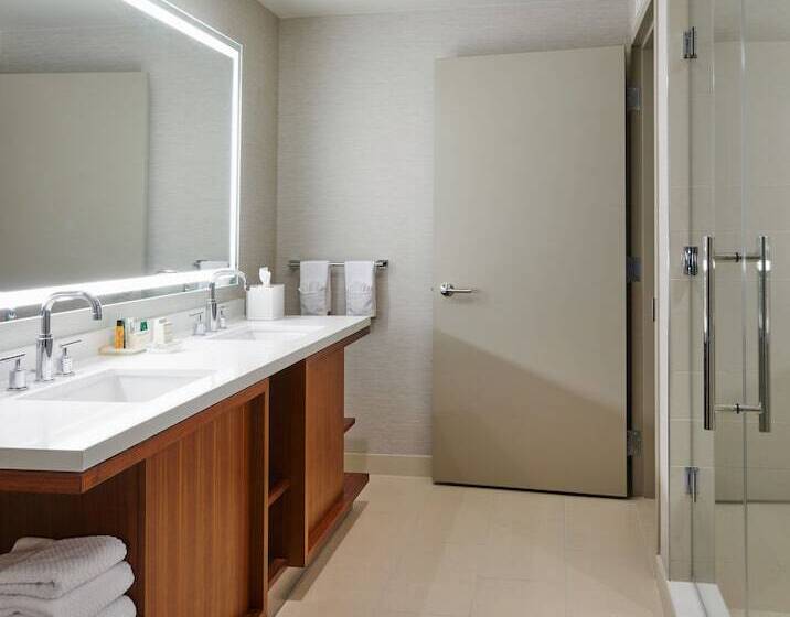 جناح إدارى, Hilton West Palm Beach