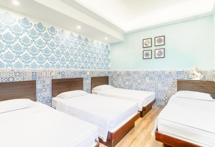 اتاق استاندارد چهار تخته, Hou Kong