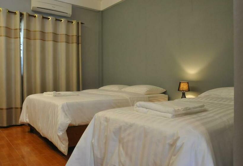 غرفة ديلوكس ثلاثية, Pilgrims Kitchen & Inn