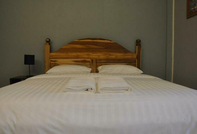 غرفة ديلوكس سرير كينج, Pilgrims Kitchen & Inn