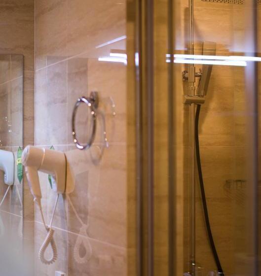 اتاق لوکس, Solutel