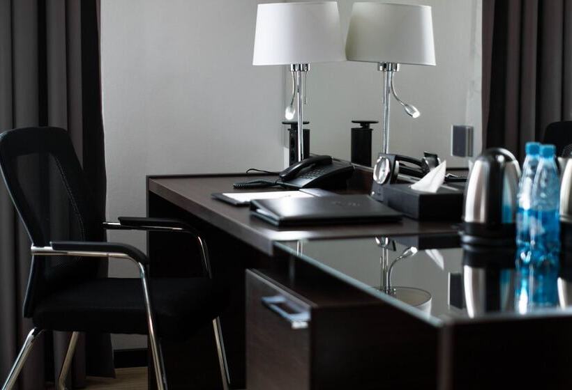 اتاق لوکس, Solutel