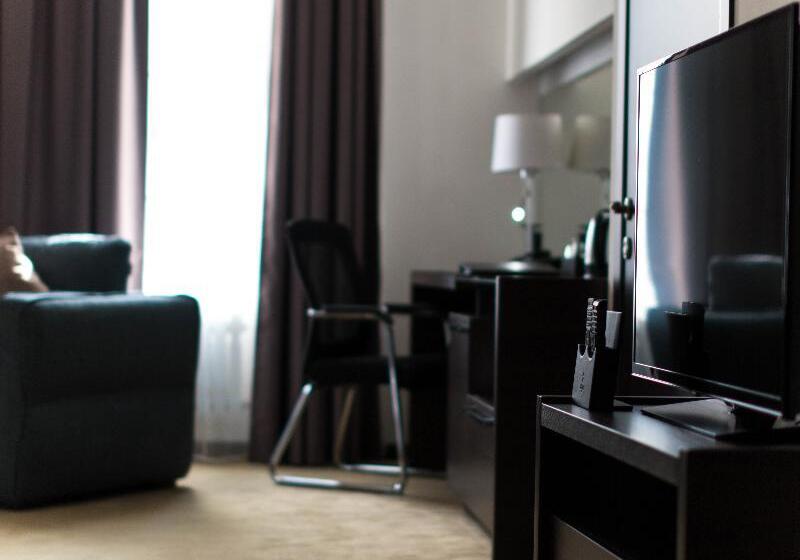 اتاق لوکس, Solutel