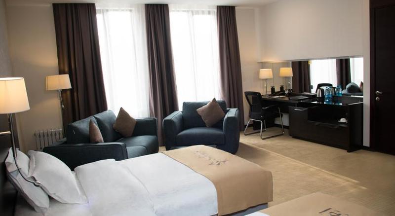 اتاق خانوادگی, Solutel