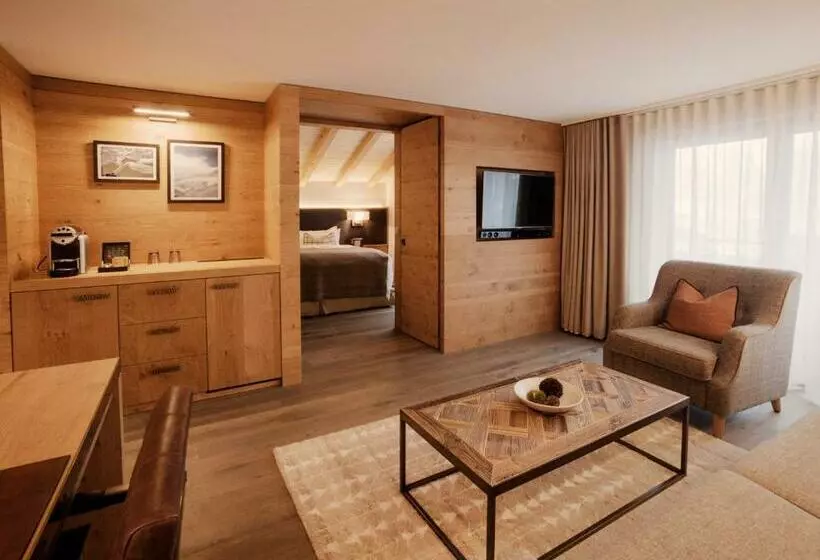 スイート, The Capra Saasfee