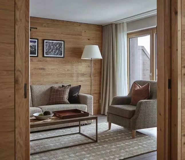 スイート, The Capra Saasfee