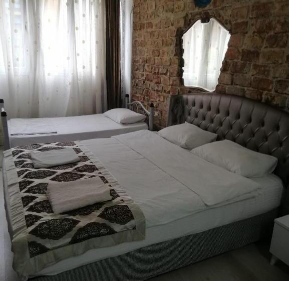 اتاق استاندارد چهار تخته, Istanbul Hotel&guesthouse