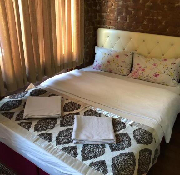 اتاق استاندارد سه نفره, Istanbul Hotel&guesthouse