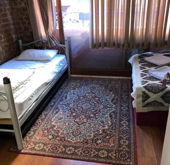 اتاق استاندارد سه نفره, Istanbul Hotel&guesthouse