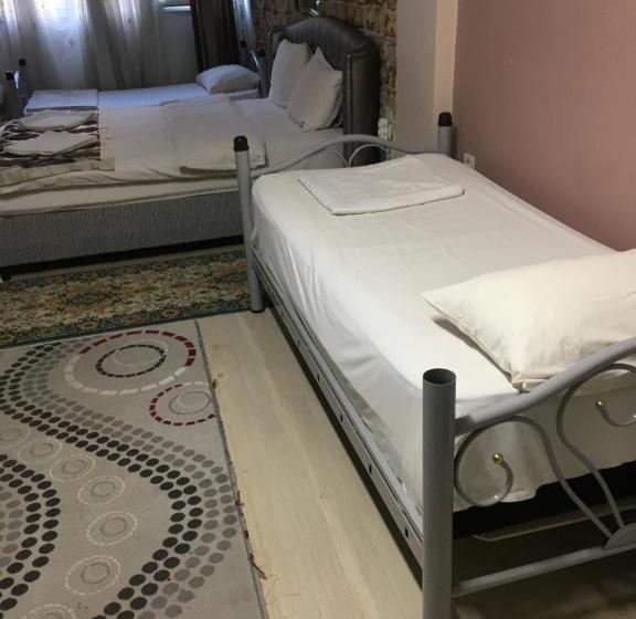 اتاق استاندارد سه نفره, Istanbul Hotel&guesthouse
