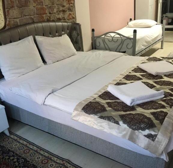 اتاق استاندارد سه نفره, Istanbul Hotel&guesthouse