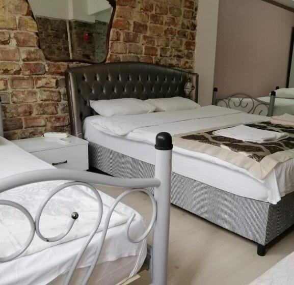 اتاق استاندارد چهار تخته, Istanbul Hotel&guesthouse