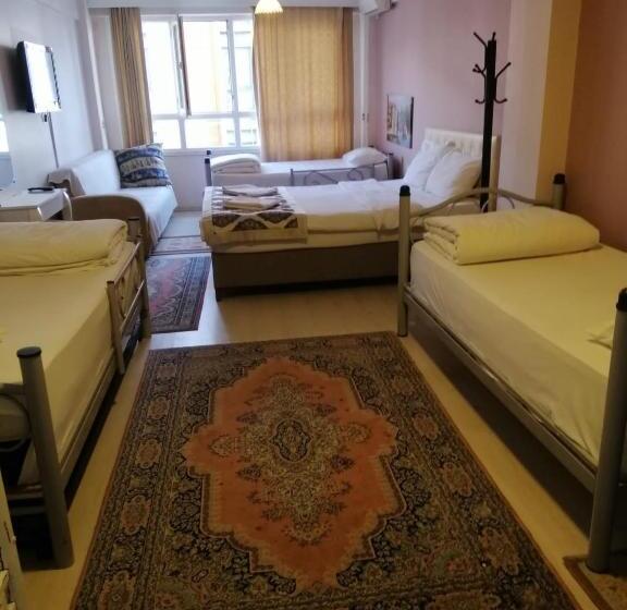 اتاق استاندارد چهار تخته, Istanbul Hotel&guesthouse