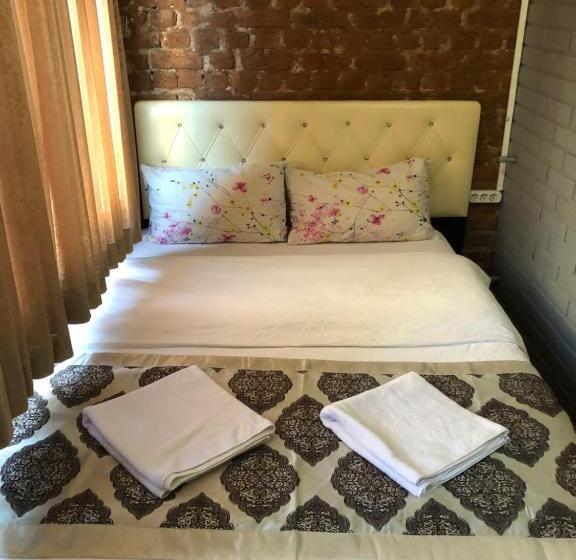 اتاق استاندارد سه نفره, Istanbul Hotel&guesthouse