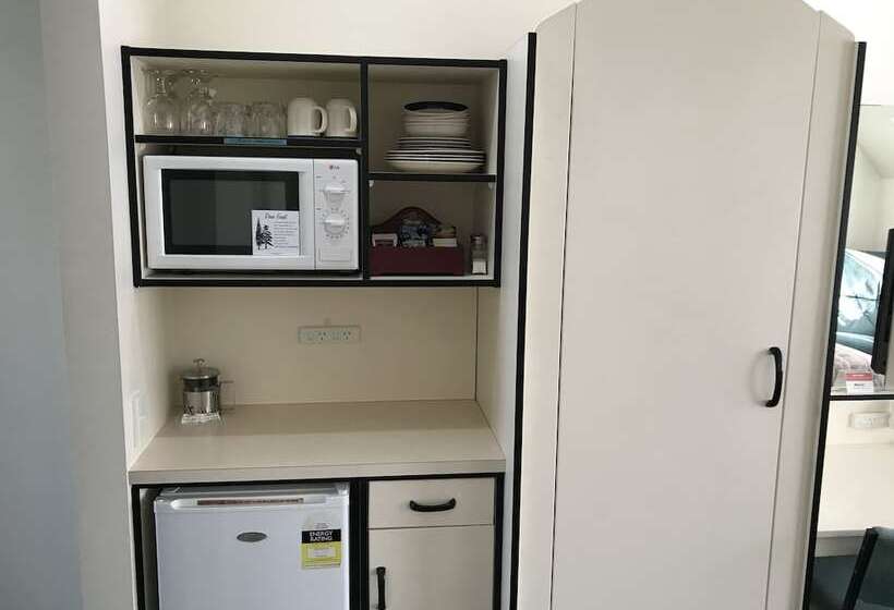 غرفة قياسية, Legends Motel