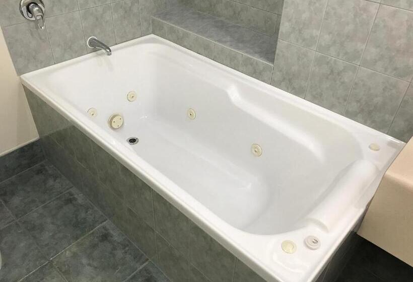 غرفة قياسية, Legends Motel