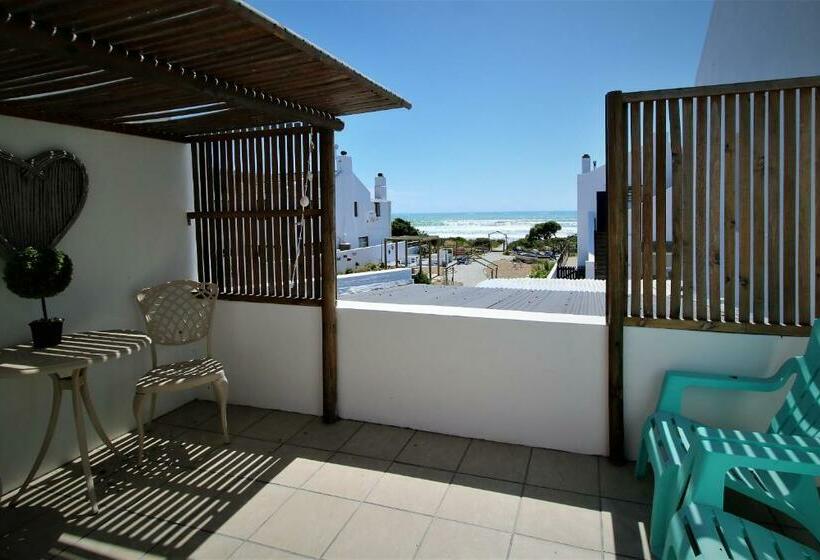 Номер Deluxe Вид на Море с Балконом, Baywatch Guest House