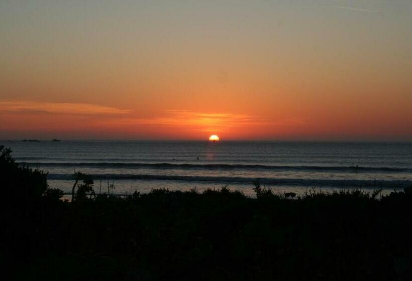 غرفة ديلوكس مطلّة علي البحر مزوَّدة بشُرفة, Baywatch Guest House