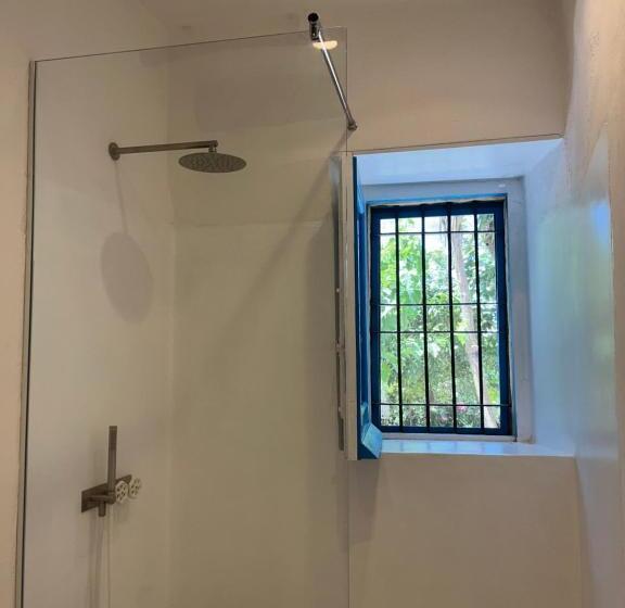 اتاق لوکس چهار تخته, La Casa Del Nespolo   Exclusive Country Suites   Seaview Pool & Self Check In