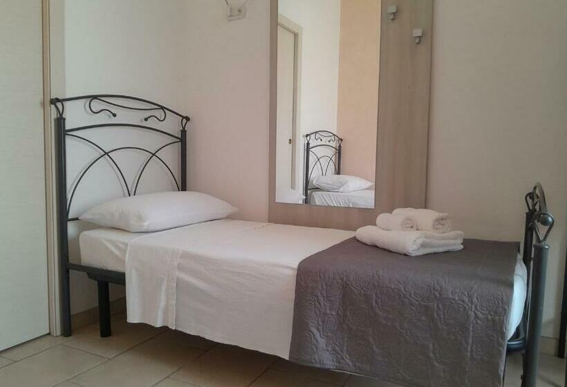 חדר אקונומי, Corte Rondine B&b