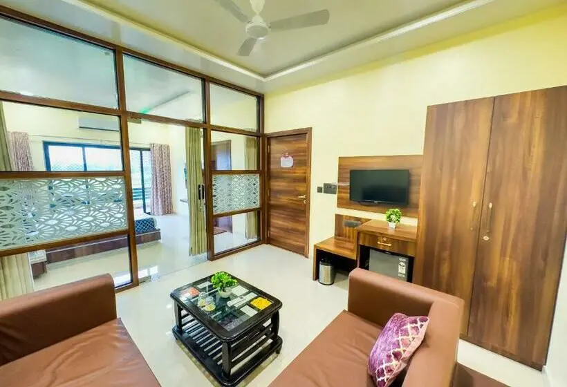 Standard Studio Kingsize Bett, Hillcrest Palace