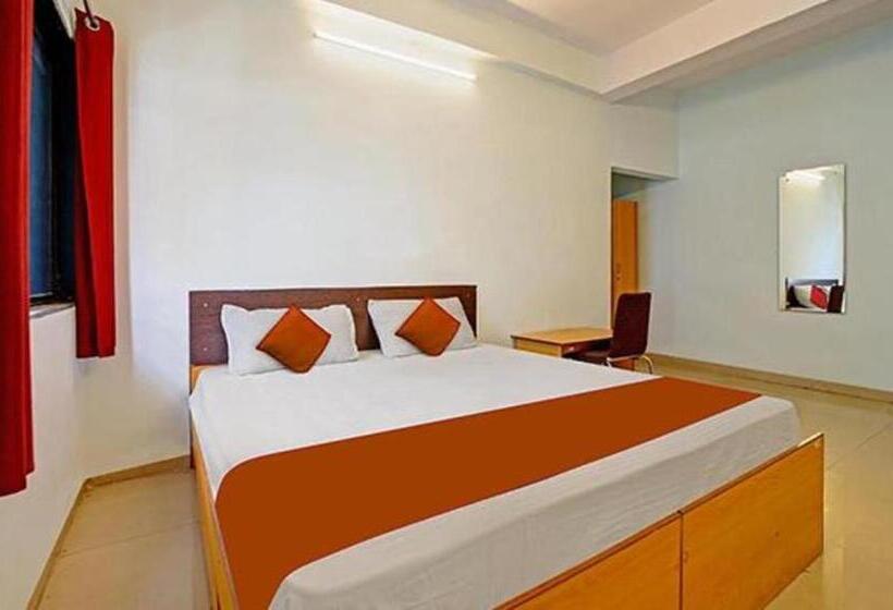 Номер Deluxe, Fabhotel Akash Executive