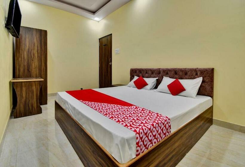 트리플 클래식 룸, Oyo Flagship Hotel Prateek