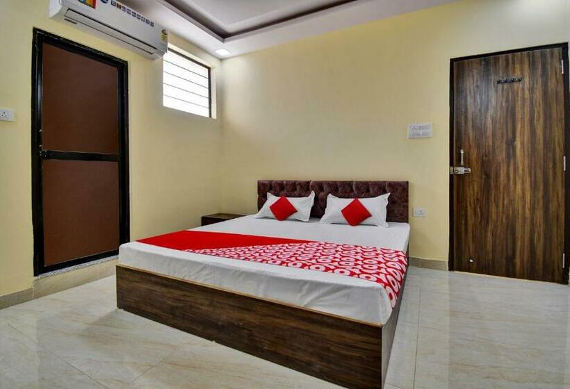 트리플 클래식 룸, Oyo Flagship Hotel Prateek