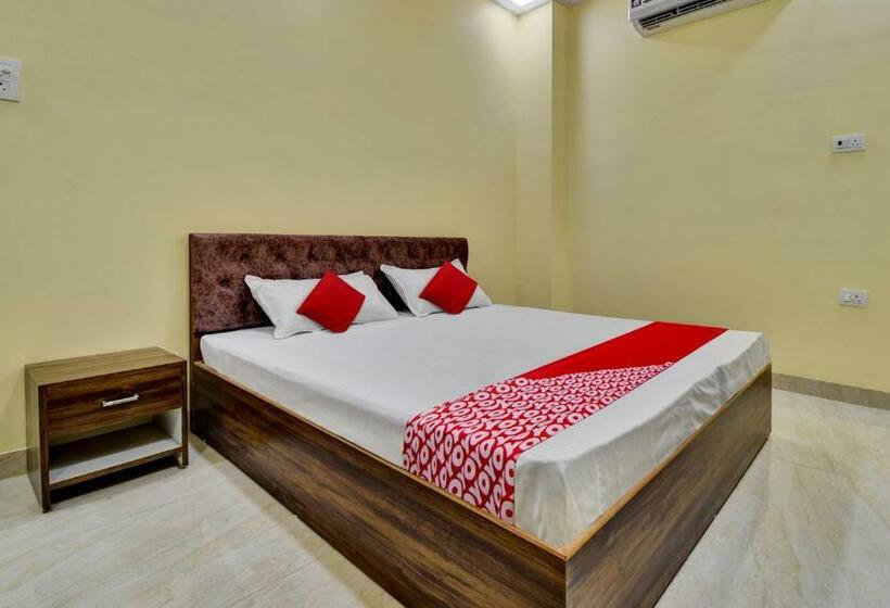 트리플 클래식 룸, Oyo Flagship Hotel Prateek