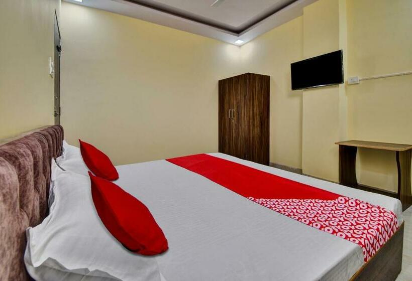 اتاق کلاسیک سه تخته, Oyo Flagship Hotel Prateek
