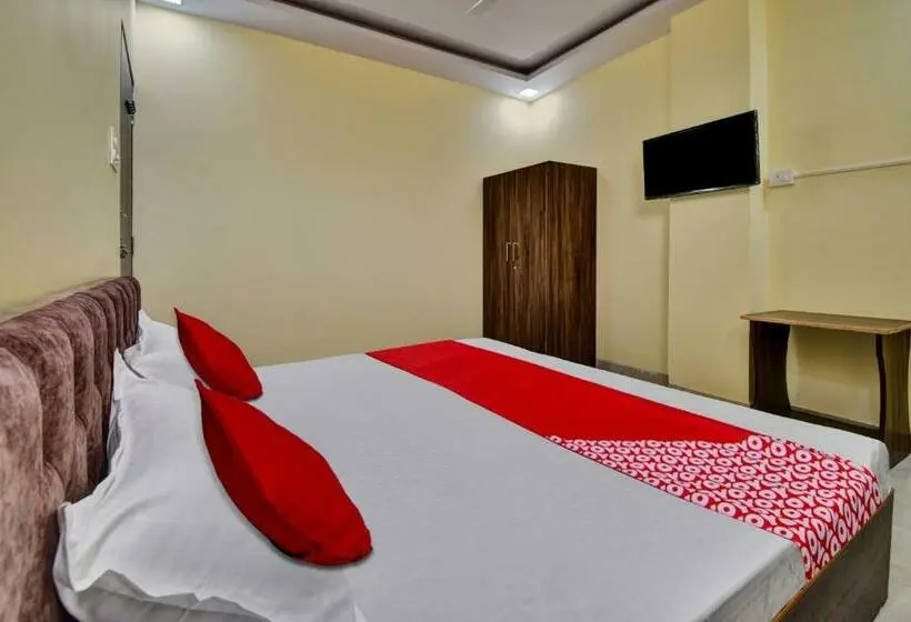 اتاق کلاسیک سه تخته, Oyo Flagship Hotel Prateek