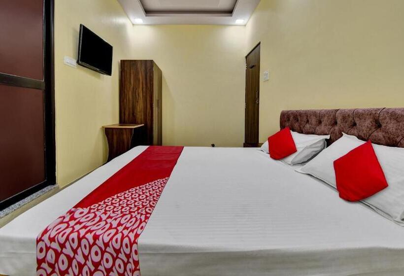 اتاق کلاسیک سه تخته, Oyo Flagship Hotel Prateek