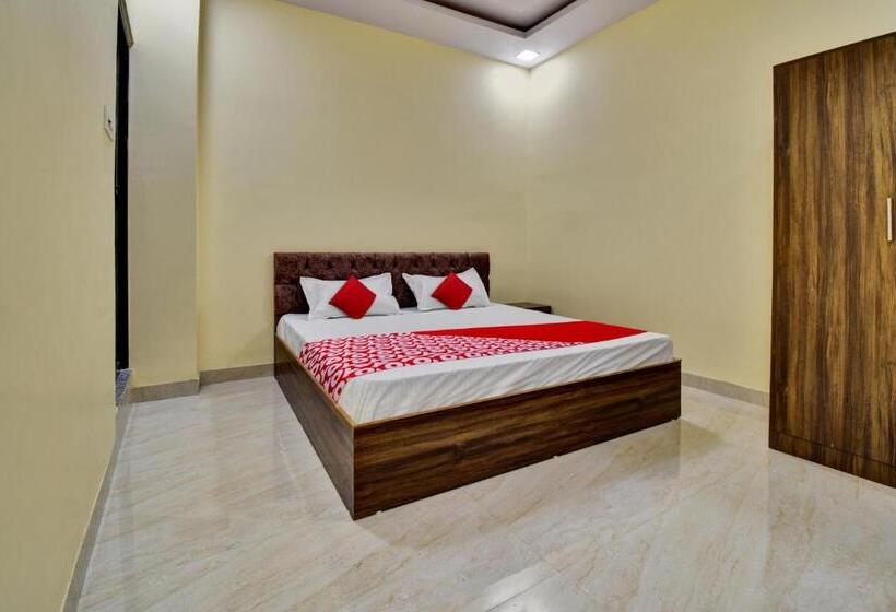 트리플 클래식 룸, Oyo Flagship Hotel Prateek