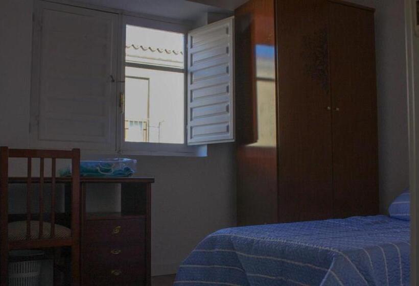 اتاق استاندارد یک نفره, Residencia 14