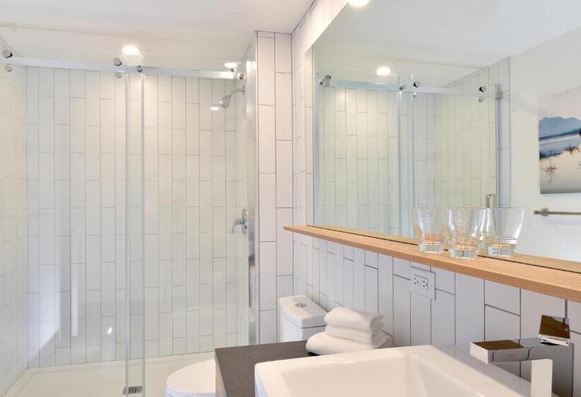 スイート, Destination Owl S Head Mtn Haus