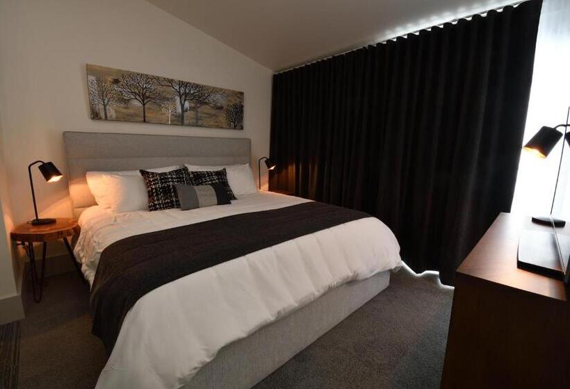 スイート, Destination Owl S Head Mtn Haus