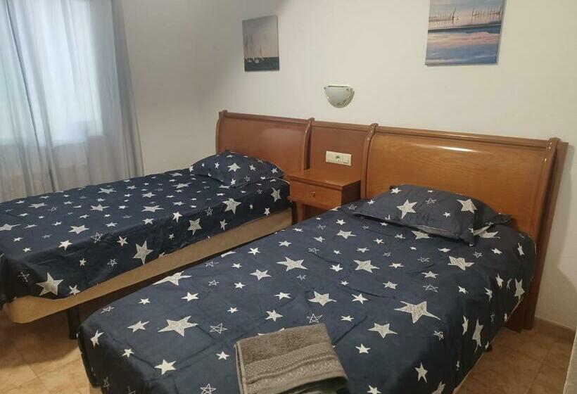 スタンダードルーム, O Camiño