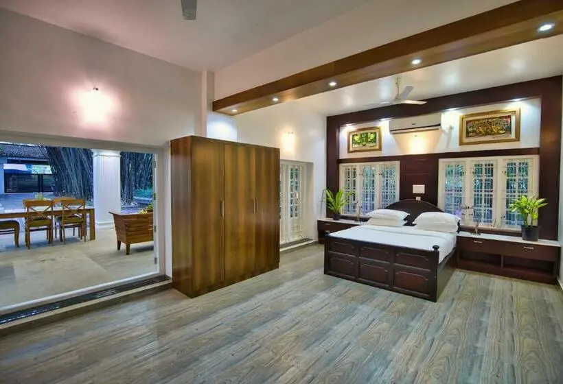 プールビュースタンダードステューディオ, Softouch Ayurveda Village Kerala