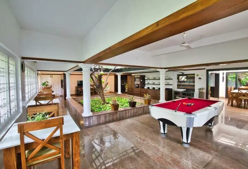 デラックススタジオ, Softouch Ayurveda Village Kerala