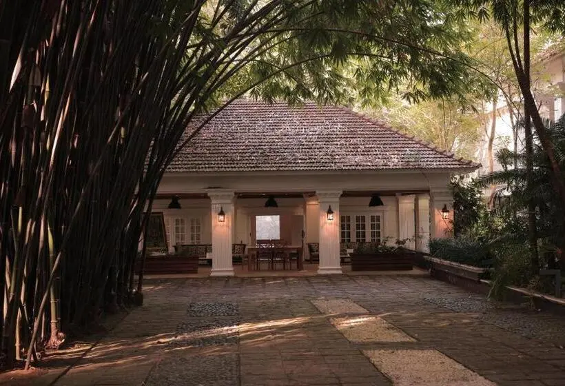 プールビュースタンダードステューディオ, Softouch Ayurveda Village Kerala