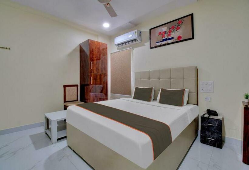 غرفة كلاسيكية ثلاثية, Collection O Hotel Mango Tree