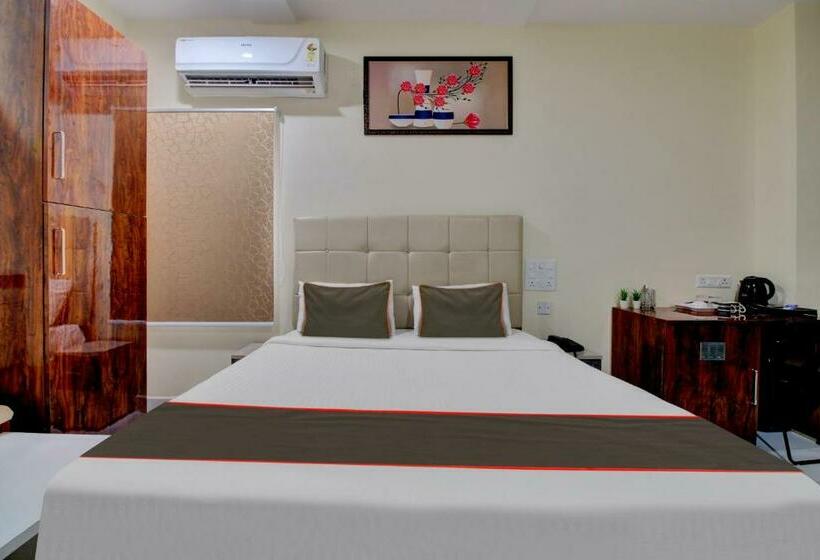 Трехместный Номер Классика, Collection O Hotel Mango Tree
