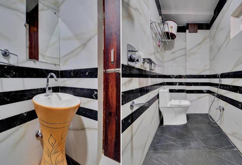 Трехместный Номер Классика, Collection O Hotel Mango Tree